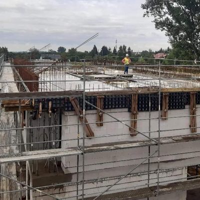 Sierpień 2021r. - budowa domów Ogrodów Szymborskiej, wille Wojszyce Krzyki Wrocław