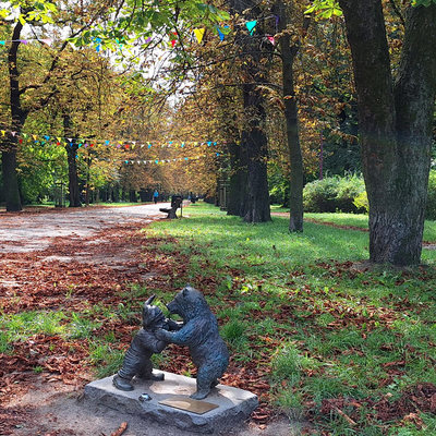 Leśny Park Gen. Andersa, ścieżki, ławeczki, plac zabaw