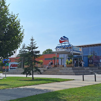 Aquapark przy ul.Borowskiej - park wodny ze zjeżdżalniami, basenami, strefą wellness